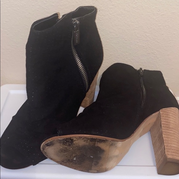 Express opened toe booties - Picture 4 of 5